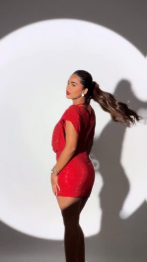 Leisha Patidar Instagram - Christmas Outfit Inspo🎄❤️✨
1 Dress - @zara
2 Dress - @elenthelabel
3 Dress - @zara