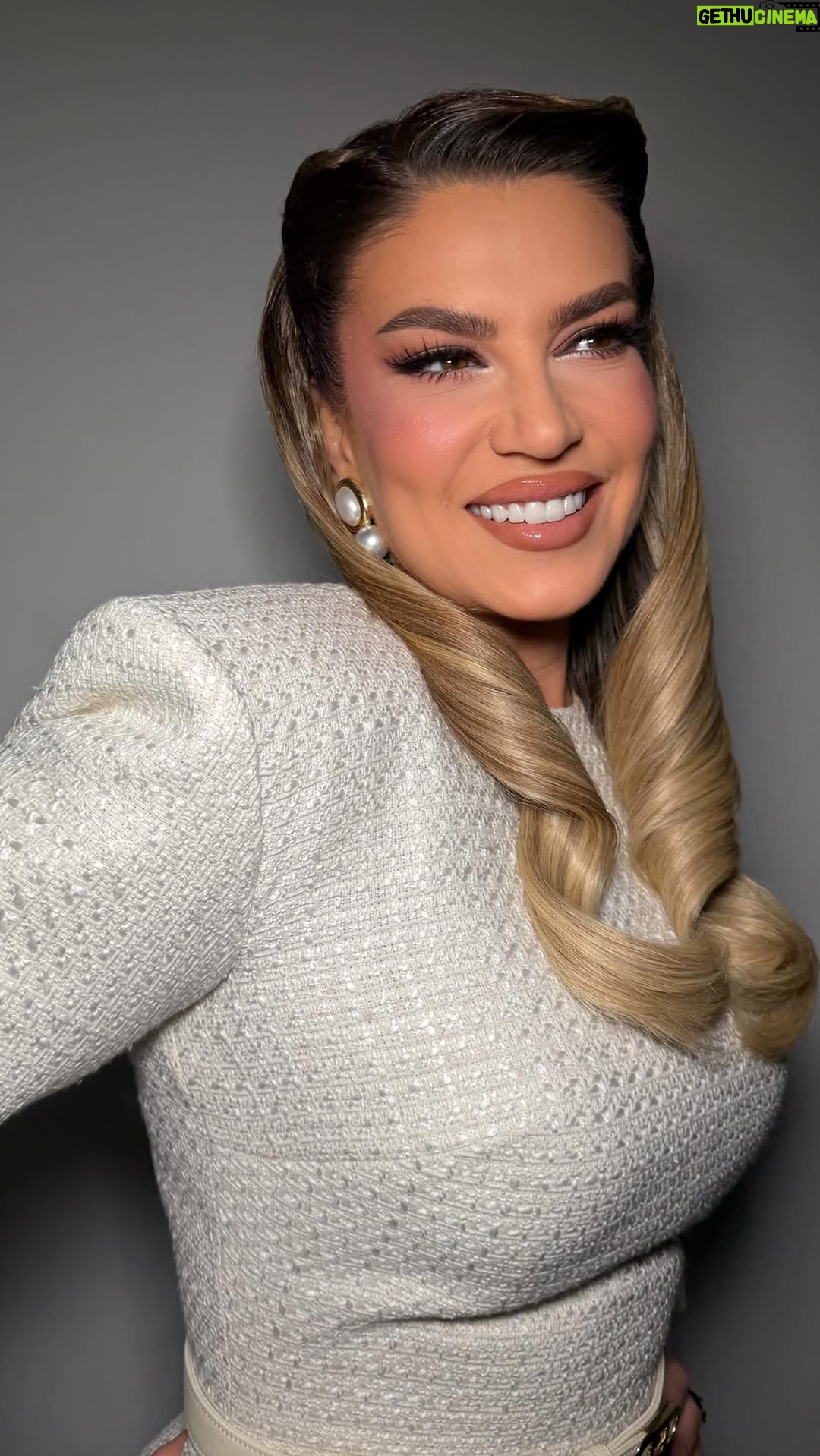 Leonora Jakupi - 6.4K Likes - Tonights inspired look is retro 🤍#MAKEUPbyArber