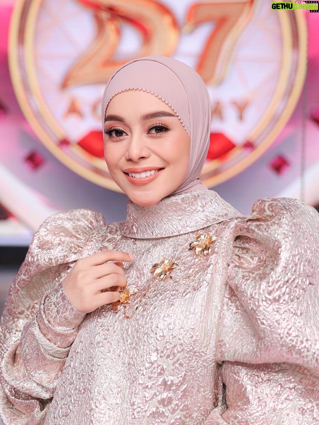 Lesti Kejora - 519.8K Likes - Jangan lupa saksikan DangdutAcademy malam ini @indosiar 

@erniaredberry 
@redberrywedding
