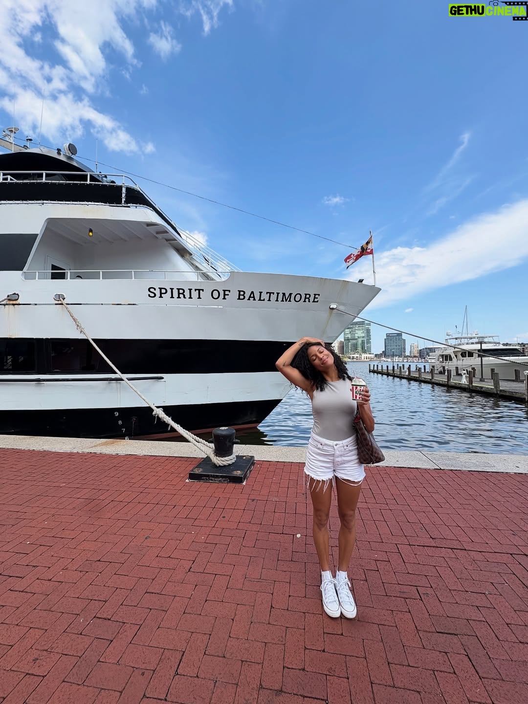 Lex Scott Davis - 2.9K Likes - Will gladly take a spirit cleanse any day in Baltimore. 🫶🏽
•Please Tag the Artists• 
#BaltimoreByBaltimore