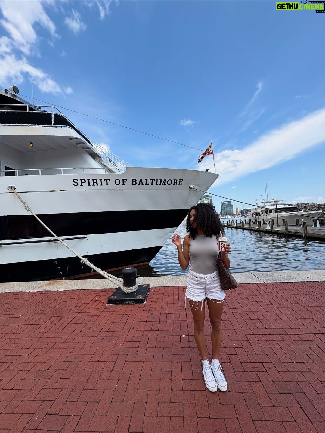 Lex Scott Davis - 2.9K Likes - Will gladly take a spirit cleanse any day in Baltimore. 🫶🏽
•Please Tag the Artists• 
#BaltimoreByBaltimore