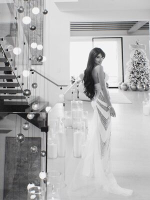 Leyla Milani Instagram - That Christmas glow ✨✨✨
