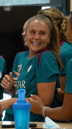 Lieke Martens Instagram - We have a secret to share with you… 🤰🏼❤