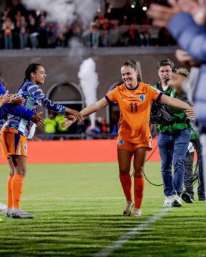Lieke Martens Instagram - A farewell you deserved. 🥹🧡

#NothingLikeOranje