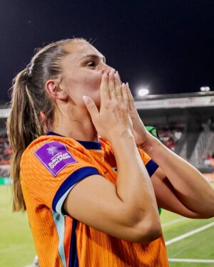 Lieke Martens Instagram - A farewell you deserved. 🥹🧡

#NothingLikeOranje