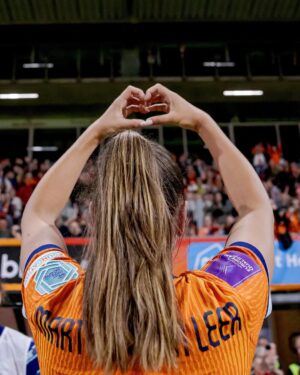 Lieke Martens Instagram - A farewell you deserved. 🥹🧡

#NothingLikeOranje