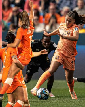 Lieke Martens Instagram - 🧡🦁