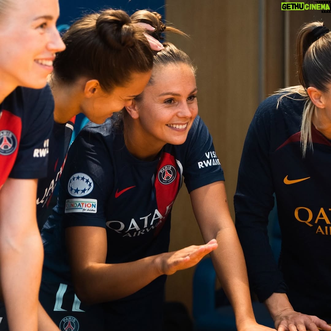 Lieke Martens - 47K Likes - After three unforgettable seasons, the time has come to say goodbye to this amazing club.

I want to thank everyone at the club, my teammates, the staff and the amazing fans for helping to make this chapter in my career so special. A very, very special thanks goes to the board and the PSG staff for your unbelievable support and understanding during my pregnancy.

Thank you for standing by me and supporting me during the most important period of my life: becoming a mom. You and the club are absolute role models in women’s football and in the support of women’s rights.

Thank you for all the trust, love and memories.
Merci pour tout,
Lieke ❤️💙