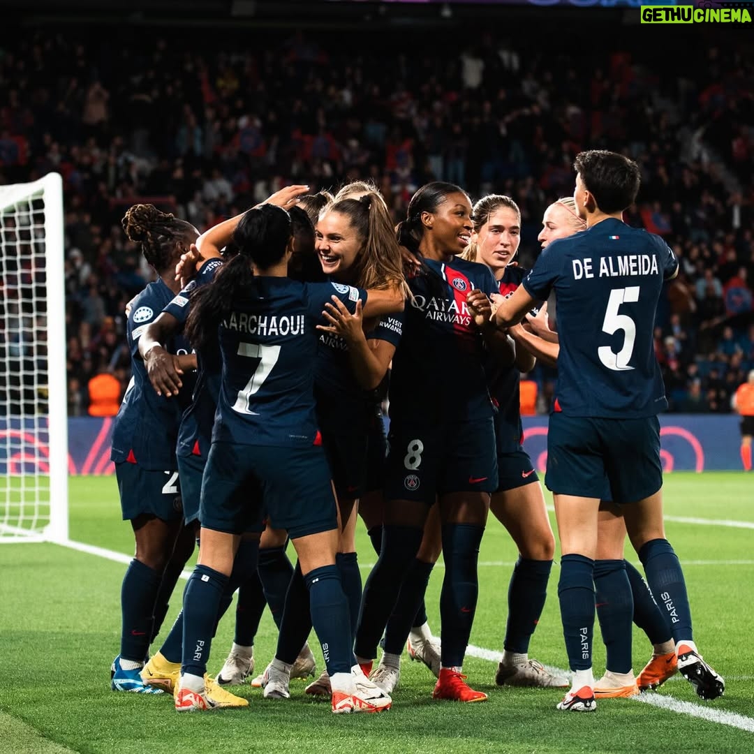 Lieke Martens - 47K Likes - After three unforgettable seasons, the time has come to say goodbye to this amazing club.

I want to thank everyone at the club, my teammates, the staff and the amazing fans for helping to make this chapter in my career so special. A very, very special thanks goes to the board and the PSG staff for your unbelievable support and understanding during my pregnancy.

Thank you for standing by me and supporting me during the most important period of my life: becoming a mom. You and the club are absolute role models in women’s football and in the support of women’s rights.

Thank you for all the trust, love and memories.
Merci pour tout,
Lieke ❤️💙