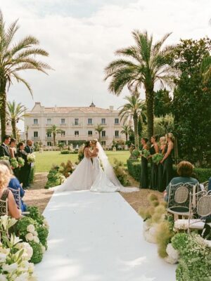 Lieke Martens Instagram - The two most beautiful brides, what a fairytale! Lucky to have you two in our life @daniellevddonk & @elliecarpenterr 🤍💍