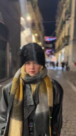 Lila Baklesi Instagram - Είμαι έξυπνη-είμαι όμορφη-είμαι πλούσια.