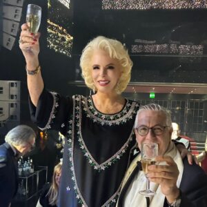 Lili Caneças Instagram - O ano passado foi o José Moutinho @moutinho407 que passou o Réveillon comigo no Casino, mal sabia ele que este ano estava no remake da 1a companhia que  adorou fazer, este ano tive a ótima companhia do Luís Perestrelo!