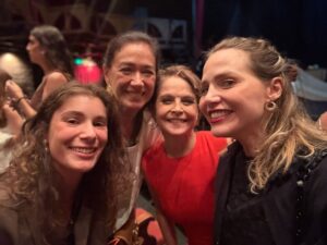 Lilia Cabral Instagram - Uma noite para lembrar com muita alegria!!! Férias! Que delícia de espetáculo!!!!👏🏻👏🏻👏🏻👏🏻👏🏻👏🏻🌻♥️❤️
