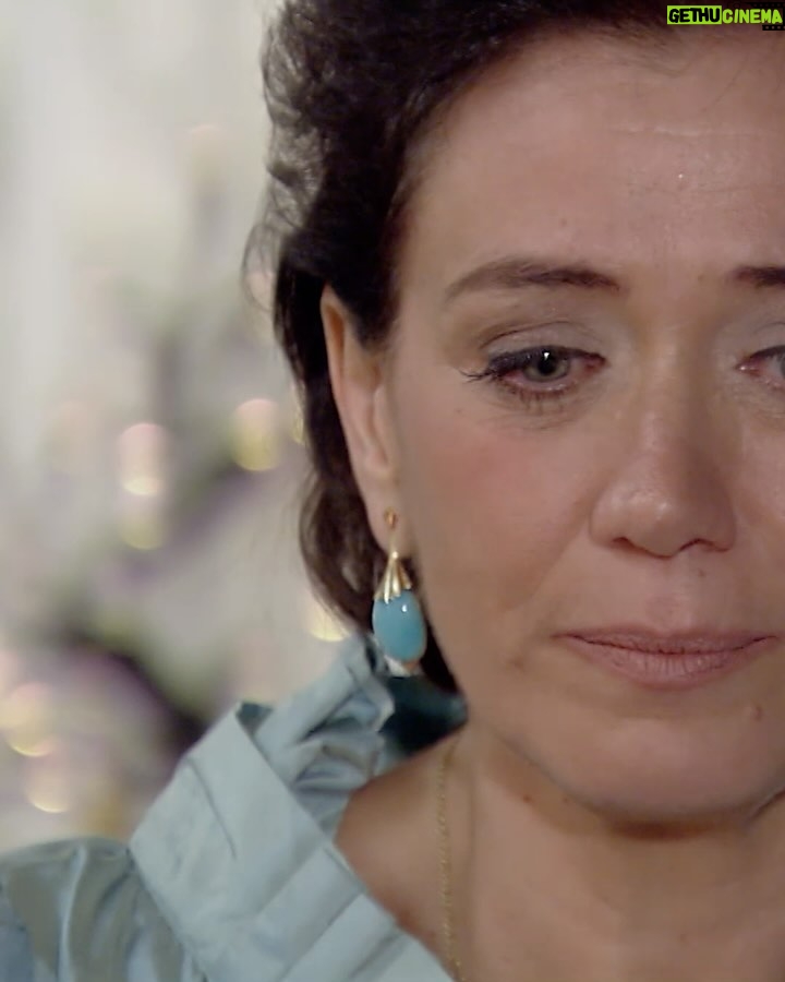 Lilia Cabral - 115K Likes - A relação de Tereza e Luciana em #ViverAVidaNoVIVA é especial demais, né? 🥺 @lilia_cabral e @alinnemoraes maravilhosas em cena!