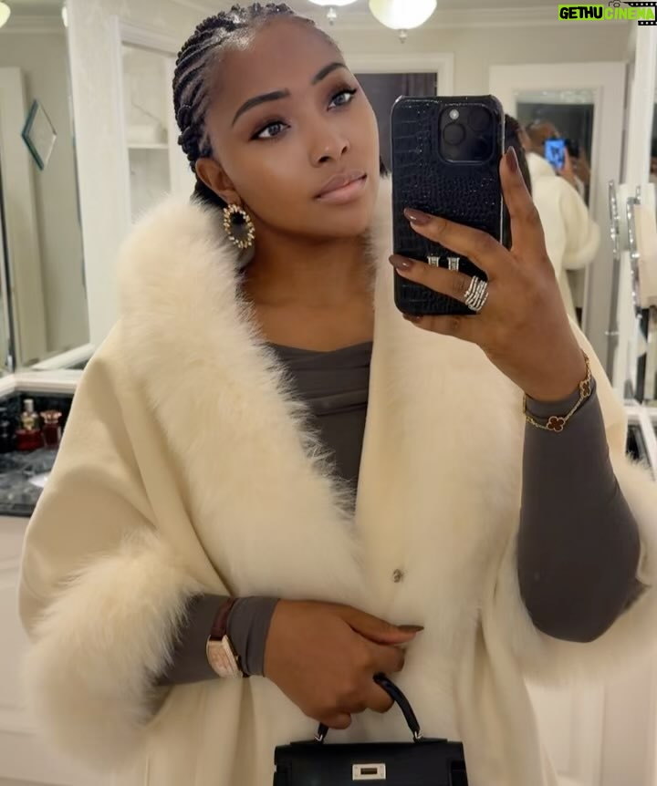 Lilian Esoro - 4.3K Likes - Stay open who knows lightning might strike. ⚡️