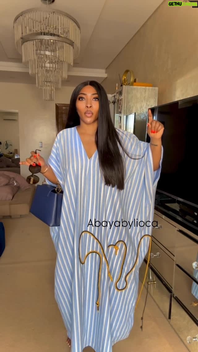 Lilian Esoro - 1.8K Likes - Comfort and style never looked soo good. 🩵

Bubu - @abayabylioca 
Hair @liocahair