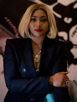 Lilian Esoro Instagram - The law of omertà!

Hair - @liocahair