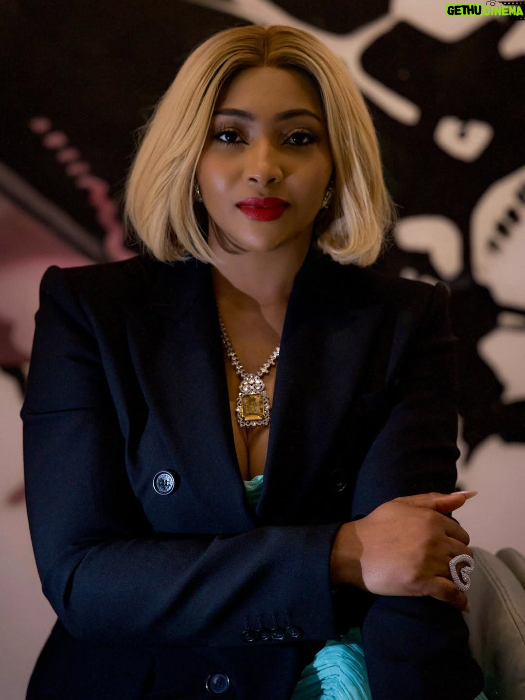 Lilian Esoro - 7.2K Likes - The law of omertà!

Hair - @liocahair