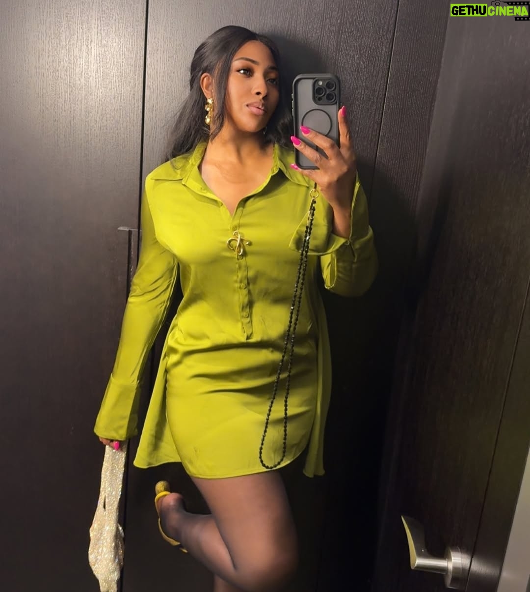 Lilian Esoro - 2.3K Likes - 
