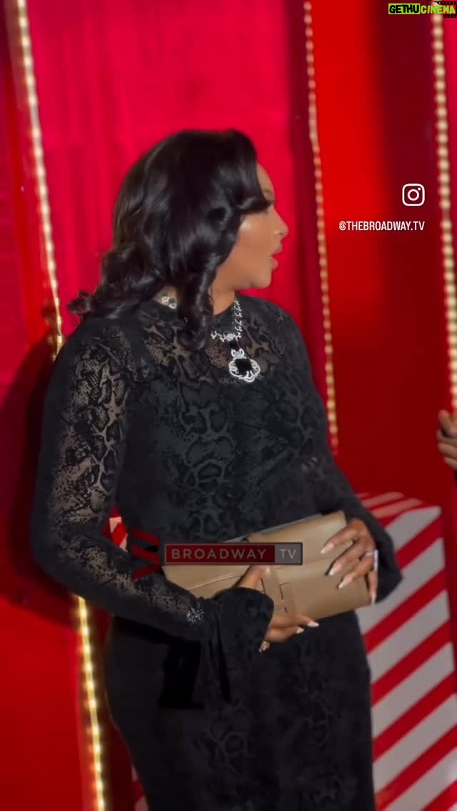 Lilian Esoro - 2.6K Likes - Stepped out for my baby girl @iniedo 
As she premieres her movie 
A VERY DIRTY CHRISTMAS. 🤶 🎄 

Such a beautiful movie my girl made.
 Yall should please go out and watch it.
 Thank me later. ❤️❤️

Hair ~ @liocahair 
👗 ~ @abayabylioca