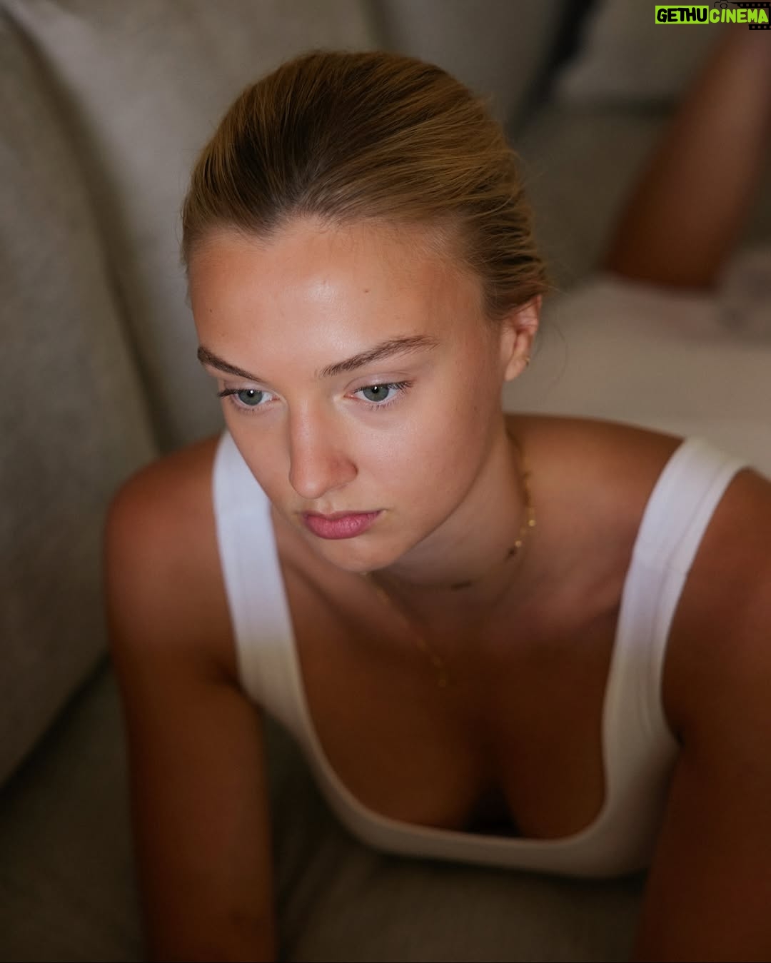 Lilly Krug - 5.3K Likes - Some simple shots in between all the things going on lately