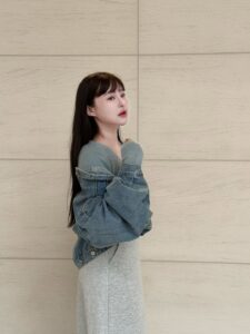 Actress Lin Hana HD Photos and Wallpapers December 2025