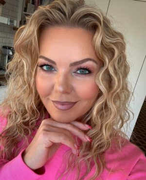 Lina Rafn Instagram - New Year, New Eyes