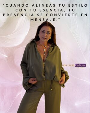 Linda Lucía Callejas Instagram - Sigues cumpliendo las expectativas de otros?
Durante años creímos que había que adaptarse, encajar, cumplir expectativas.
Pero con el tiempo entendí algo esencial: la coherencia es la verdadera fuerza.
Cuando tu estilo nace desde tu esencia,
cuando eliges cómo te muestras al mundo desde la verdad y no desde la aprobación,
tu presencia deja de ser imagen… y se convierte en mensaje.
No se trata de moda.
Se trata de identidad.
De vivir alineada, hablar con intención y caminar con propósito.
✨ La vida cambia cuando te permites ser exactamente quien eres.
Y eso… se nota.
Mi outfit @magnoliashops__