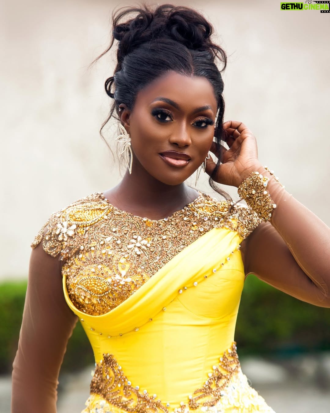Linda Osifo - 44.7K Likes - You’re what you attract. It’s a great week to attract greatness .

Happy New Week friends 🥂🤎
.
——————
Weekend vibes #aniike2023 
#Stylist @rogerstimi
#dress @afifimmacouture 
#MuA @beautybyluch 
#hair @daves_classik
