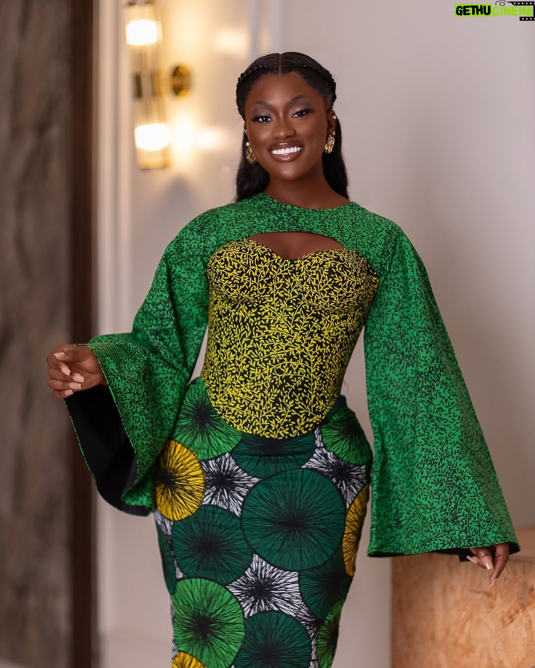 Linda Osifo - 23.8K Likes - Imagine you could not imagine…🤔😁 
life would not be fun at all😆. Today is another good day to crush on the LAO brand. #WCW 🥰

#outfit by @_stitchesbyaisy_ 
#TheDevilsAdvocate showing on #Youtube 
#LindaOsifo @lindaosifocircle