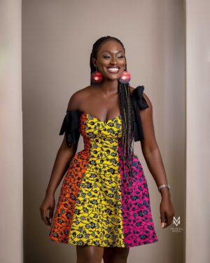 Linda Osifo Instagram - …No April fool here.🥰
Happy New Month. April looking lovely 🥰