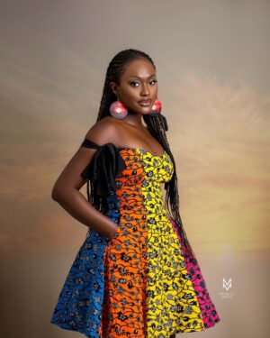 Linda Osifo Instagram - …No April fool here.🥰
Happy New Month. April looking lovely 🥰