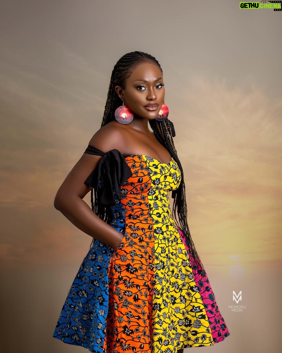 Linda Osifo - 22.1K Likes - …No April fool here.🥰

Happy New Month. April looking lovely 🥰