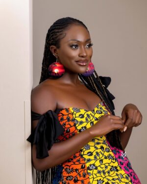 Linda Osifo Instagram - …No April fool here.🥰
Happy New Month. April looking lovely 🥰