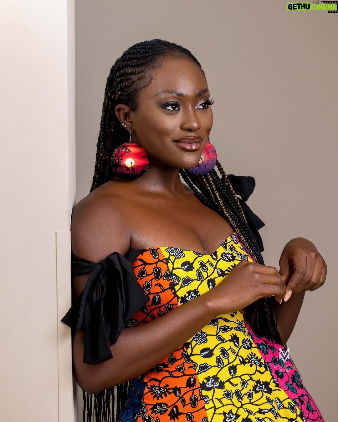 Linda Osifo - 22.1K Likes - …No April fool here.🥰

Happy New Month. April looking lovely 🥰