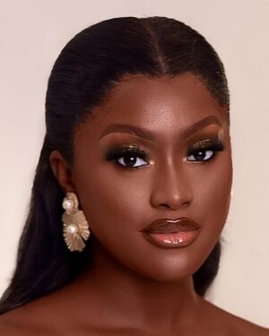 Linda Osifo Instagram - Normally, you should feel it. It gets better. My month of July⭐️.
New Week! #NewVibes #LAO 🤎
—————————
#outfit @weyimiii
#mua @beautybyluch
#hairstylist @daves_classik
#photo @yomi.visuals
#stylist @lindaosifo_instyles