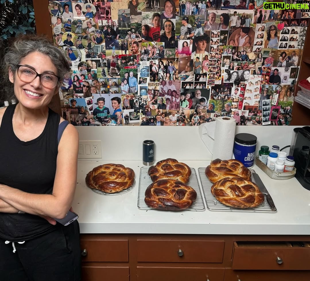 Lisa Edelstein - 15.8K Likes - We miss our college kids!!! And somehow we are still feeding 50 for the holiday! 

❤️Shana tova to all that celebrate! May this time of renewal also bring peace.❤️