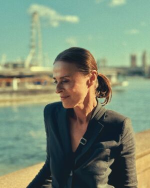 Lisa Stansfield Instagram - Down by the river. Glorious London in the summer. ♥️