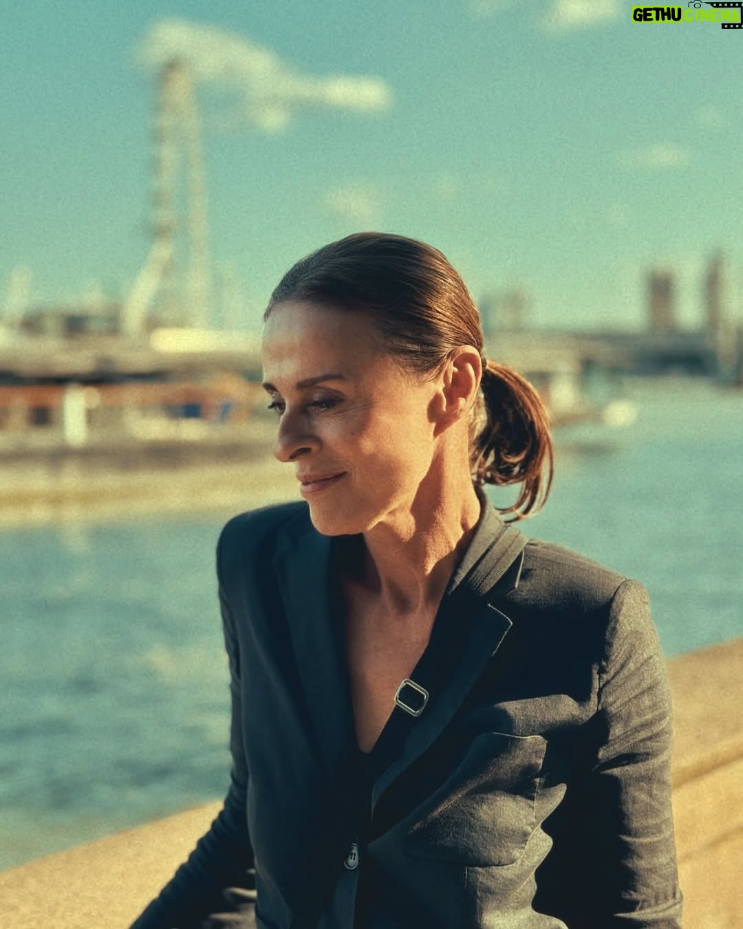 Lisa Stansfield - 6.5K Likes - Down by the river. Glorious London in the summer. ♥️