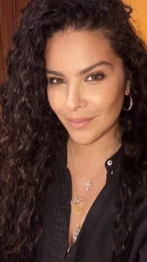 Litzy Instagram - Quieres trabajar conmigo? 💛

#beautyinfluencer #farmasi #equipolitzy 

Escríbeme aquí 

https://wa.link/gsq9pp