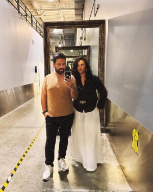 Litzy Instagram - Una visita relámpago en @telemundo que ha sido mi casa por tantos años. Encontrarme a tantas personas tan queridas para mi ha sido maravilloso. Gracias por tanto cariño, respeto y apoyo de siempre a mi y mi carrera. 🙏🏼✨

Gracias @cynthiabague por la invitación y todas tus atenciones. TQM 💛

Gracias @osoramah por venir conmigo, por tu profesionalismo, compañía, apoyo y diversión. Te adoro ✨
Gracias @prensadanna por prestármelo! 🤪