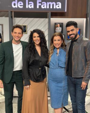 Litzy Instagram - Una visita relámpago en @telemundo que ha sido mi casa por tantos años. Encontrarme a tantas personas tan queridas para mi ha sido maravilloso. Gracias por tanto cariño, respeto y apoyo de siempre a mi y mi carrera. 🙏🏼✨

Gracias @cynthiabague por la invitación y todas tus atenciones. TQM 💛

Gracias @osoramah por venir conmigo, por tu profesionalismo, compañía, apoyo y diversión. Te adoro ✨
Gracias @prensadanna por prestármelo! 🤪