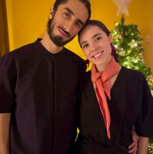 Litzy Instagram - Increíble primera Navidad en nuestra casa hasta el amanecer literal. 

Felicidad total en mi corazón. 💛 

Les deseo a todos siempre amor, paz, luz y magia en sus vidas. No hay más! ✨🙏🏼🎄❣️