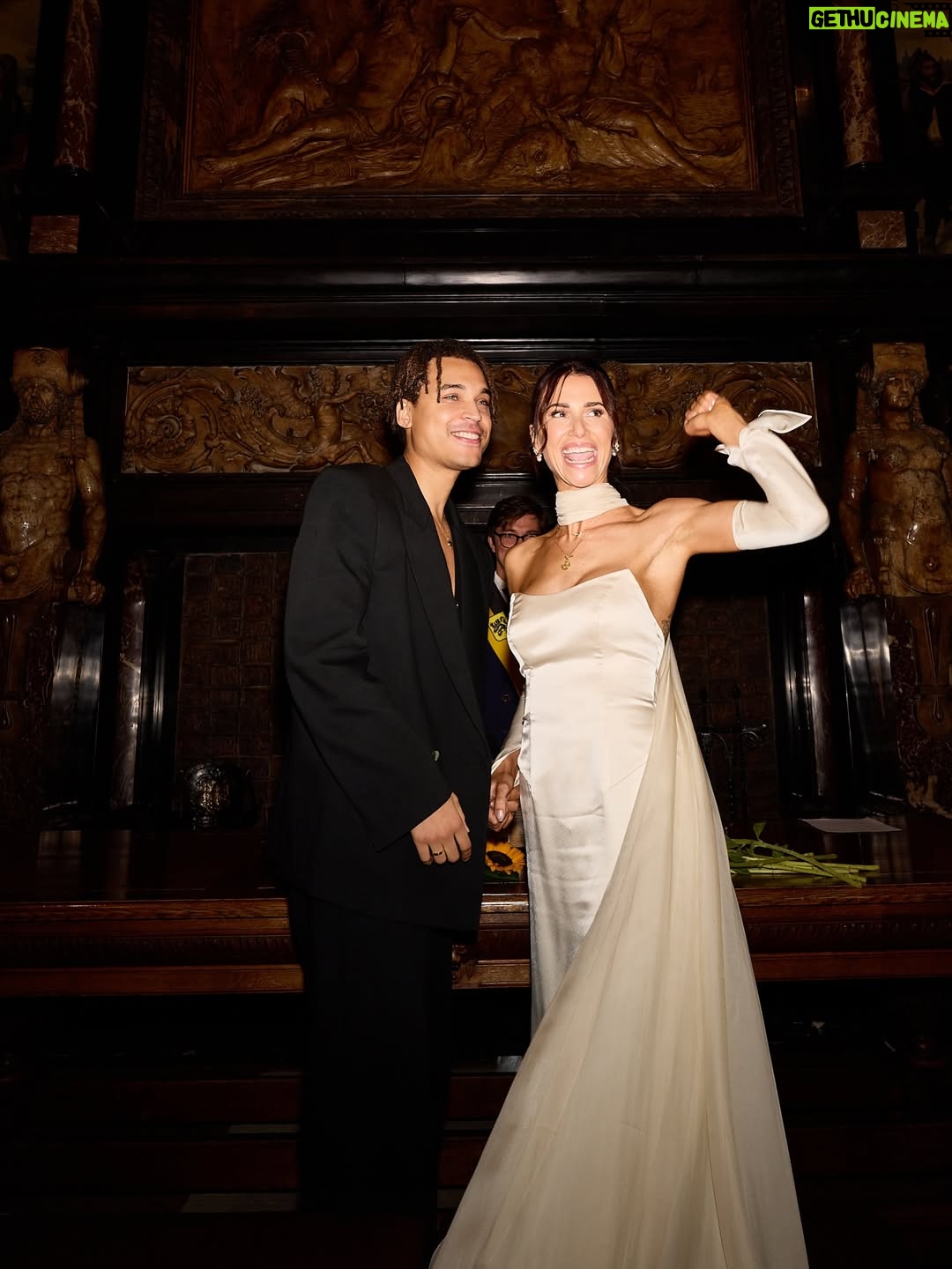 Lize Feryn - 56K Likes - Getrouwd met de man van mijn dromen ♥️

25-10-25 ~ CIVIL WEDDING 

📷 @vincentandfelicia ♡