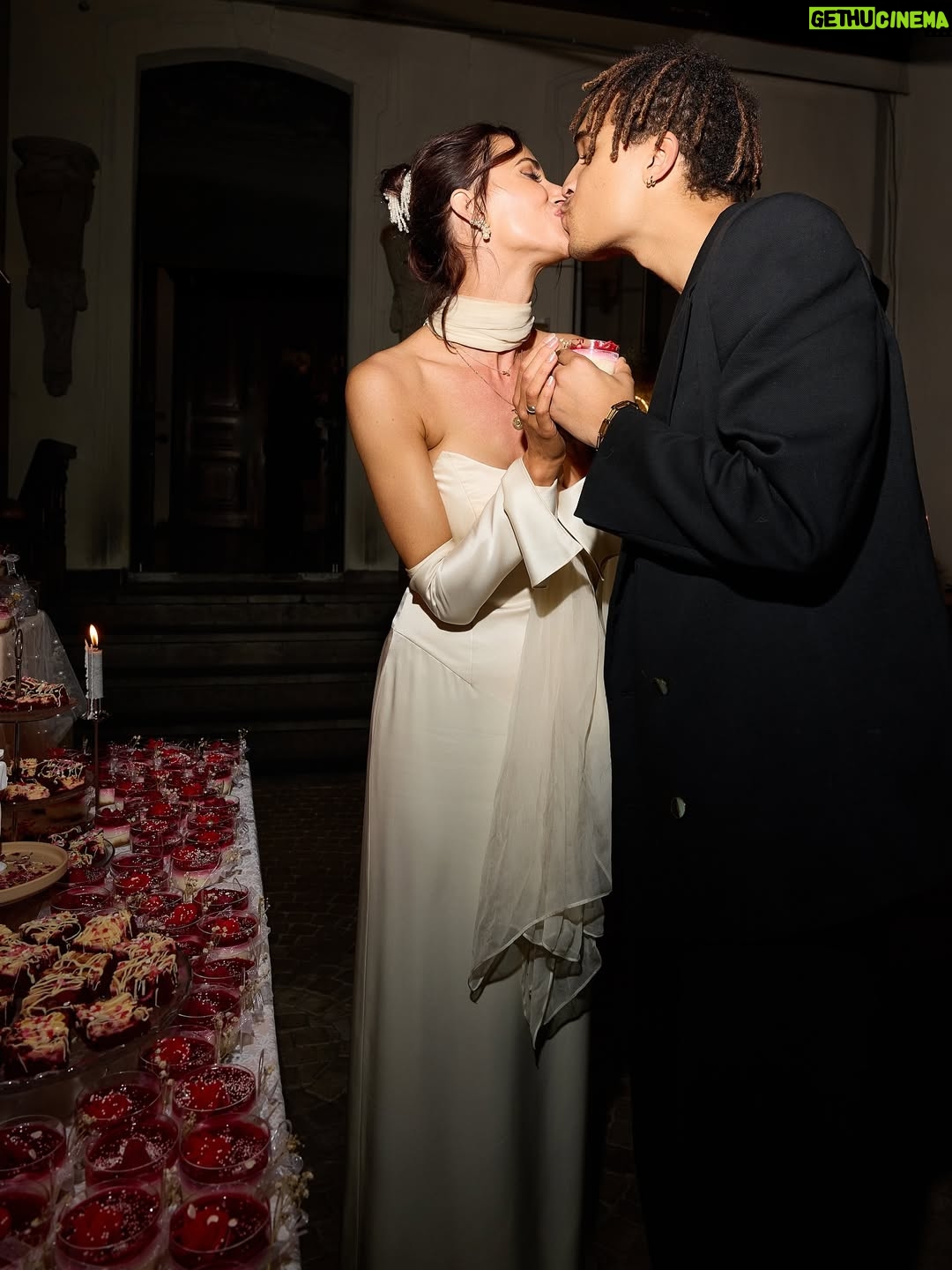 Lize Feryn - 56K Likes - Getrouwd met de man van mijn dromen ♥️

25-10-25 ~ CIVIL WEDDING 

📷 @vincentandfelicia ♡
