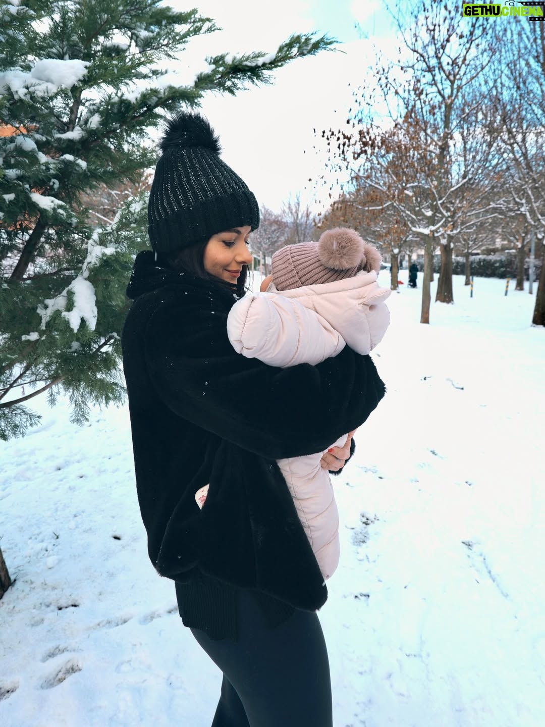 Lola - 2.2K Likes - Az első hó❄️❤️