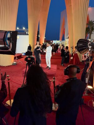 Lola Antolinos Instagram - What an honor to be present for the 8th edition of the El Gouna Film Festival @gff @elgounaredsea 

I’m extremely grateful because I was so lucky to have the opportunity to wear this sublime haute couture piece made to measure especially for the opening ceremony by these two exceptional artists @jalelchb @tarek__hocine 
Thank you from the bottom of my heart for your trust and your remarkable work. Engraved forever in mine.