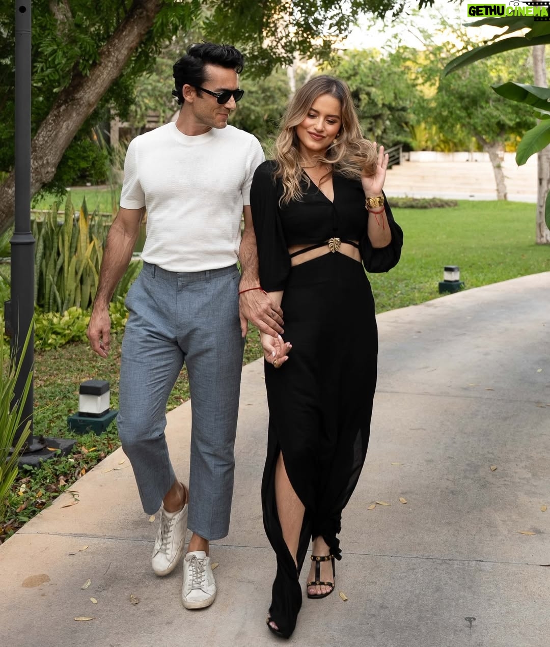 Lola Ponce - 3 Likes - ❤️‍🔥🇲🇽 Mérida & el Amor…
Siempre de novios… @aarondiaz 
Gracias @hacienda.xcanatun y en especial a nuestro súper amigo & best Anfitrión @alfredorenterialv 💫 por estos días mágicos…