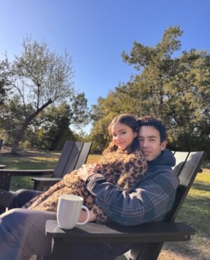 Lola Ponce Instagram - ❤️‍🔥 𝙻𝚘𝚟𝚎... 2026! 💫🤠🥂