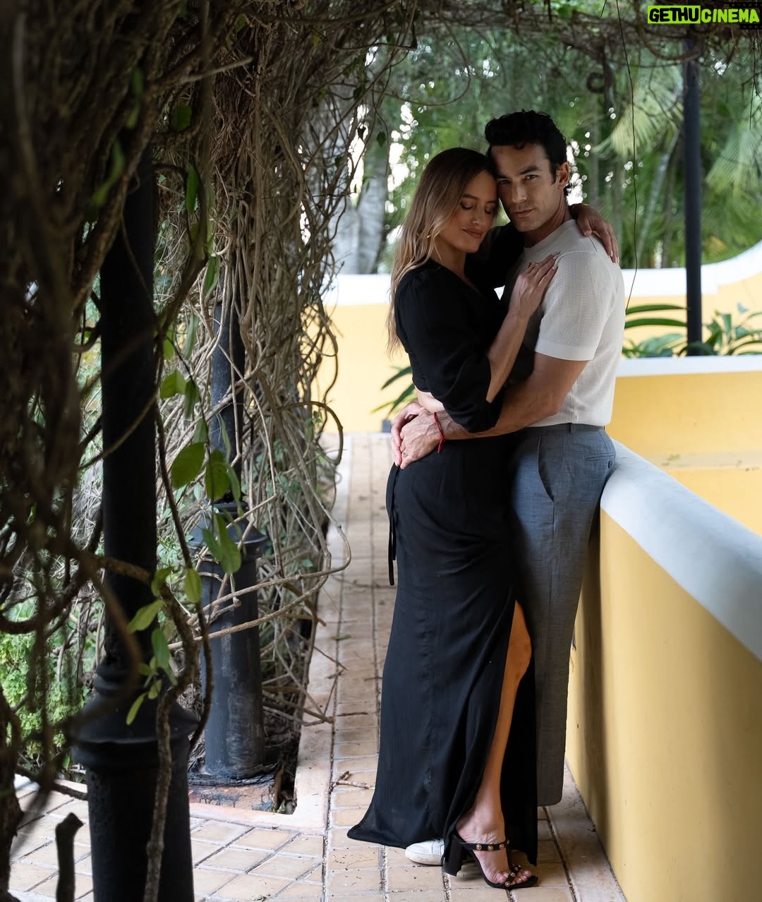 Lola Ponce - 3 Likes - ❤️‍🔥🇲🇽 Mérida & el Amor…
Siempre de novios… @aarondiaz 
Gracias @hacienda.xcanatun y en especial a nuestro súper amigo & best Anfitrión @alfredorenterialv 💫 por estos días mágicos…